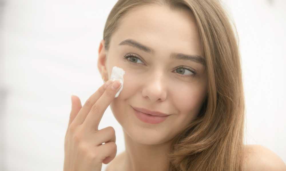 Natural-Vitamin-E-Moisturizer-SPF-30-Review
