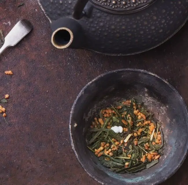 Brown Rice Green Tea Benefits: What Makes Genmai Tea Good for You