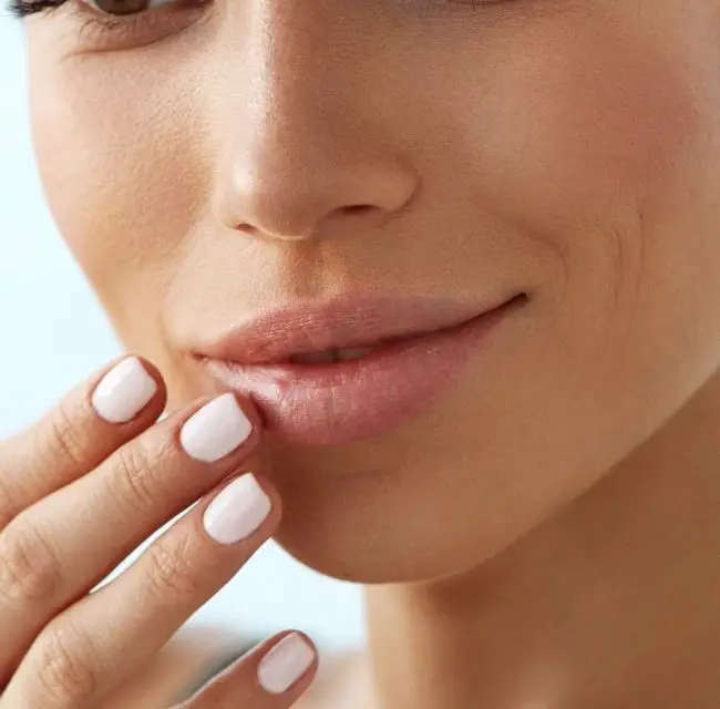 What is the Best Lip Balm for Dark Lips: Top Lip Balms for Darker Lips