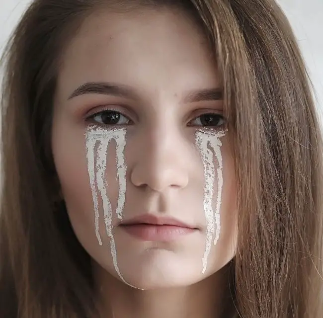 Why Do Tears Burn My Face When I Tear Up or Cry?