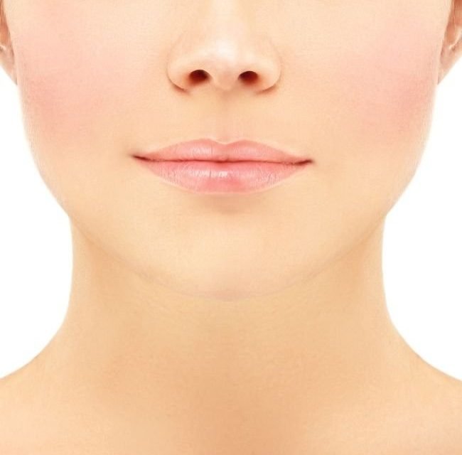 How to Make Lips Small: Natural, No-Makeup, No-Surgery Tips You Can Do at Home
