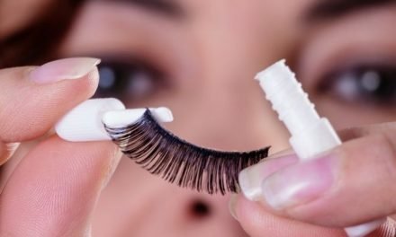 How Long Can You Leave Fake Lashes On?