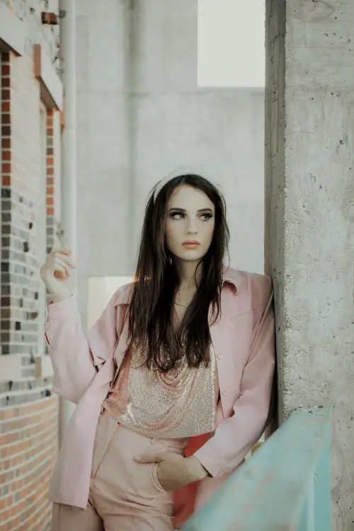 pale skin and pastels