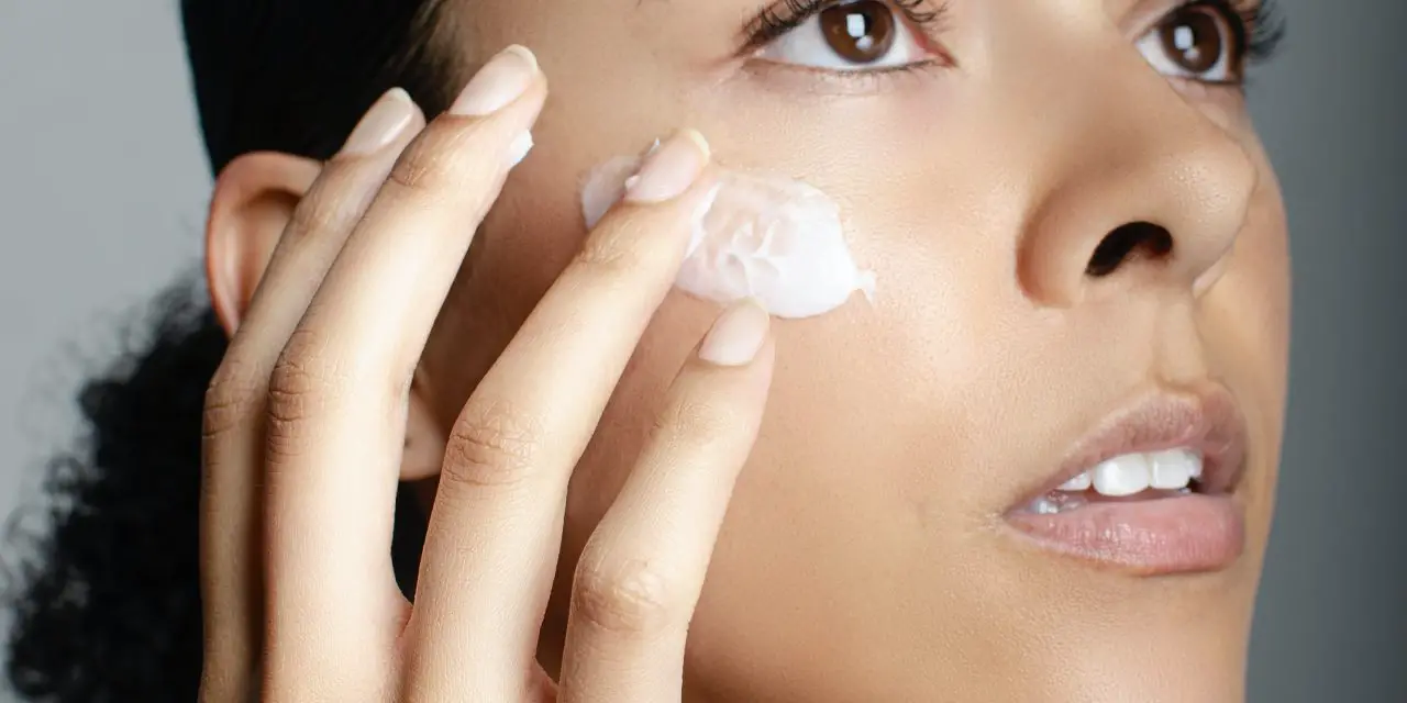 Aquaphor vs CeraVe:  What is the Difference Between Aquaphor and CeraVe?