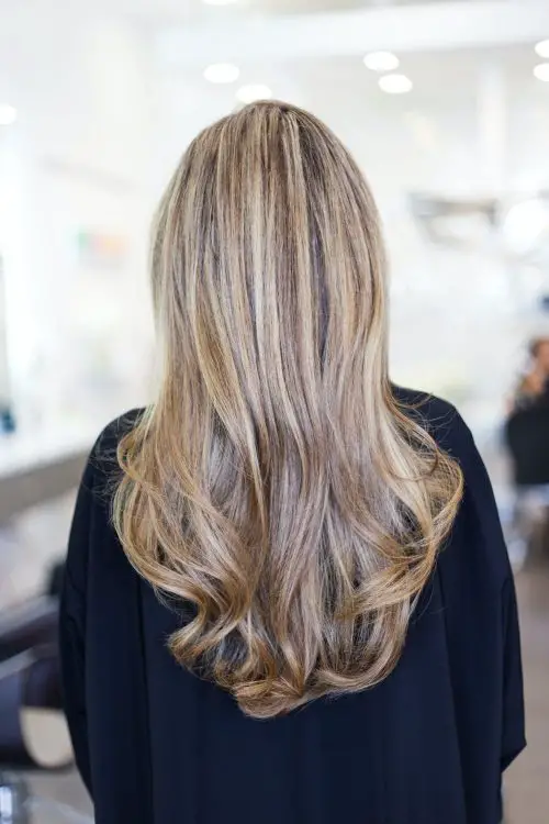 How do I get rid of greasy hair without washing it?