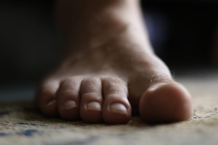 What to use to file thick toenails?