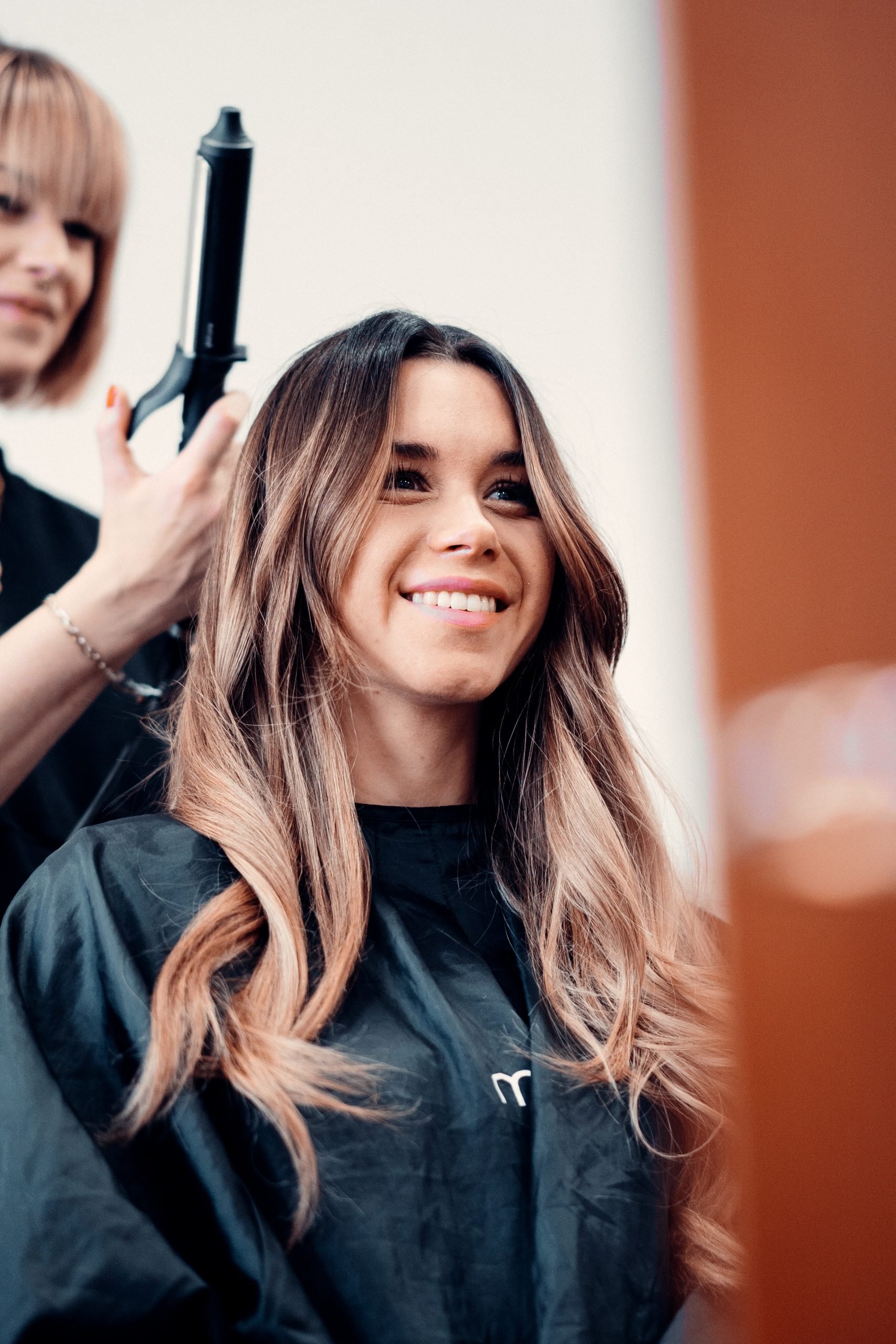 Frosted Hair vs Highlights What’s the Difference?