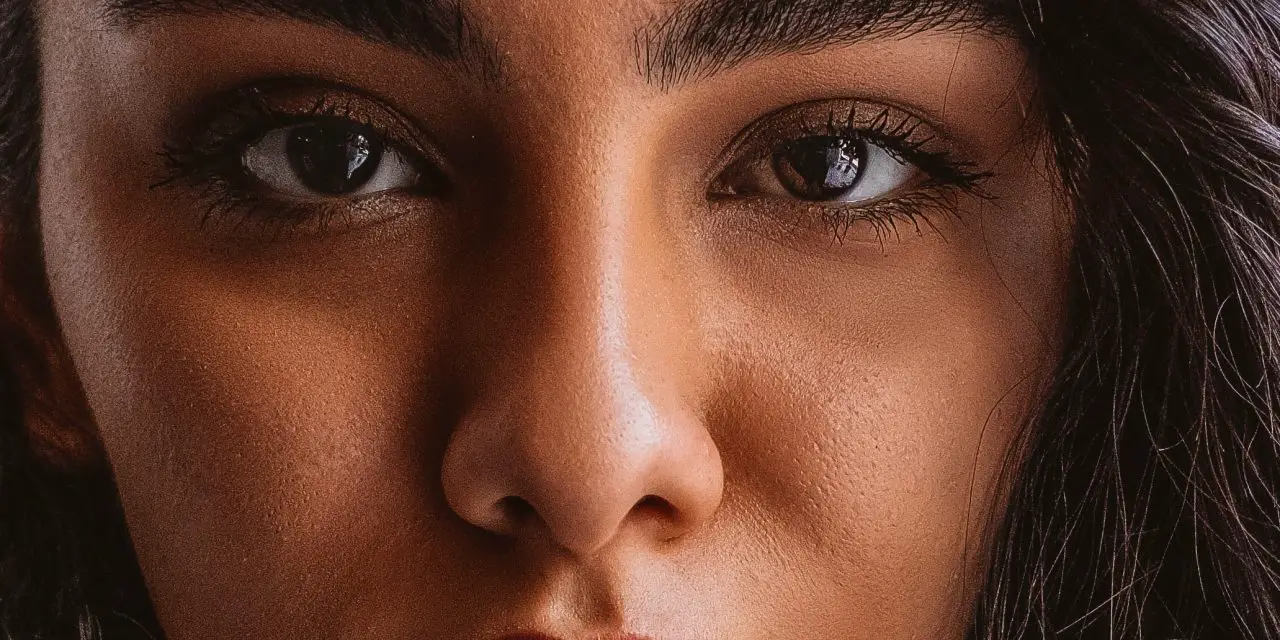 Do You Apply Primer Before or After Sunscreen?