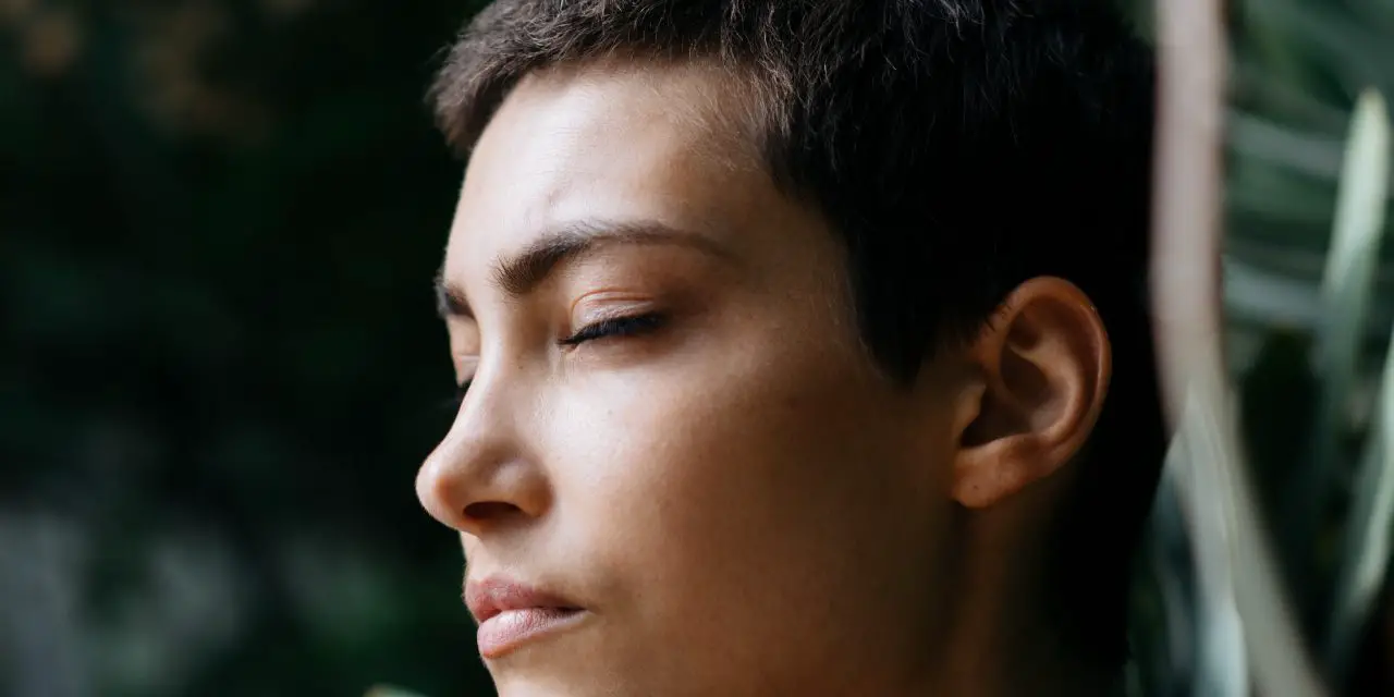 Meditate With Eyes Open – Is It Possible and Recommended?