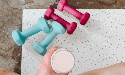 Can You Mix Protein Powder with Milk? Milk vs Water for Protein Shakes