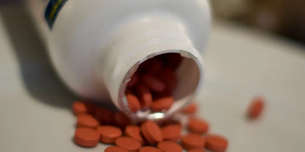Does Ibuprofen Go Bad? – How Long to Keep Ibuprofen
