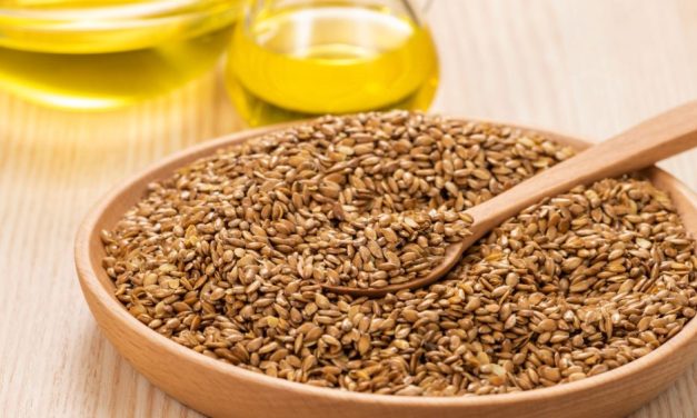 Flaxseed Gel for Curly Hair (Plus a DIY Recipe)