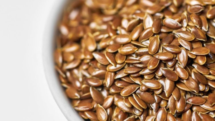 Flaxseed Gel For Curly Hair (plus A Diy Recipe)