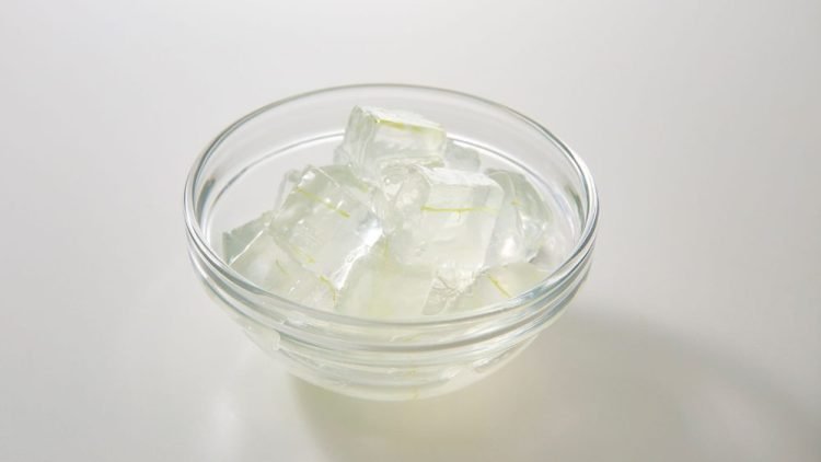 Frozen Aloe Cubes (and Does “skin Icing” With Aloe Actually Work?)